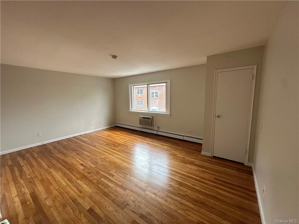 316 High Ave-Unit -2E in Nyack, NY - Building Photo