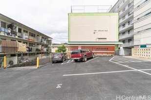 1654 Liholiho St in Honolulu, HI - Building Photo