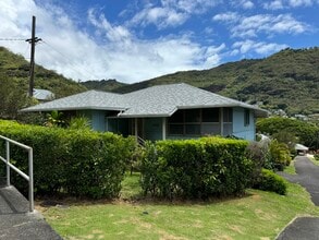 2325 Palolo Ave in Honolulu, HI - Building Photo - Building Photo