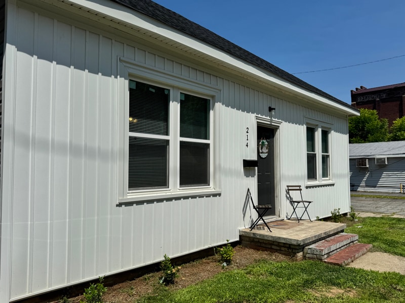 214 E Horah St in Salisbury, NC - Foto de edificio