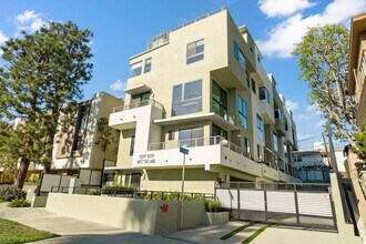 10393 Tag Ln in Los Angeles, CA - Foto de edificio - Building Photo