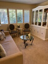 2879 Exeter Pl, Unit Private Garden in Santa Barbara, CA - Building Photo