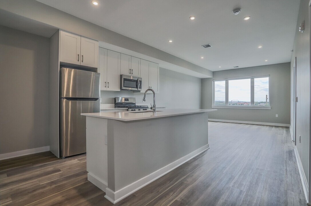 475 Communipaw Ave in Jersey City, NJ - Building Photo