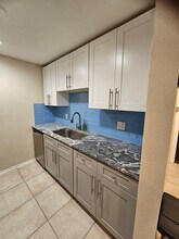 4315 Aegean Dr, Unit 228c in Tampa, FL - Building Photo - Building Photo