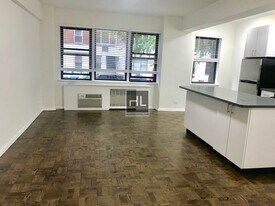 BEEKMAN PLACE in New York, NY - Building Photo