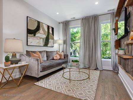 2433 N Janssen Ave in Chicago, IL - Building Photo - Building Photo