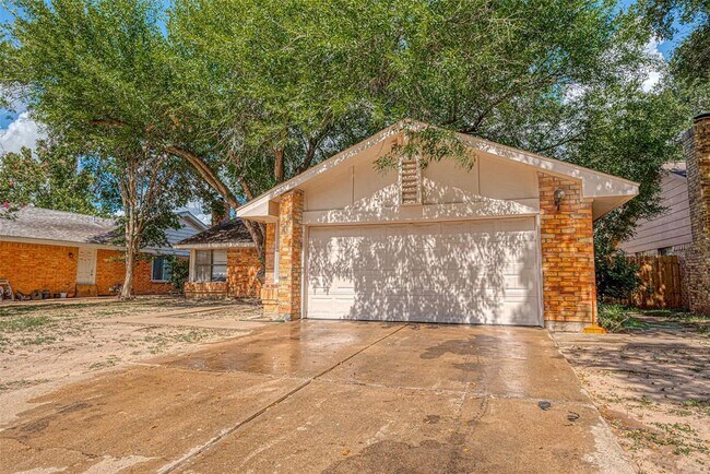 property at 2226 Gray Hawk Ln