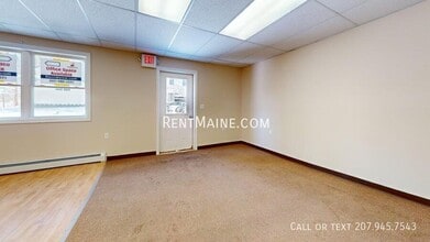 109 Main Rd N in Hampden, ME - Foto de edificio - Building Photo