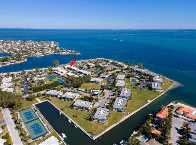 6300 Flotilla Dr, Unit 98 in Holmes Beach, FL - Building Photo - Building Photo