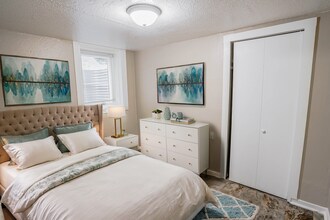 232 Aurora Ave in St. Paul, MN - Building Photo - Building Photo