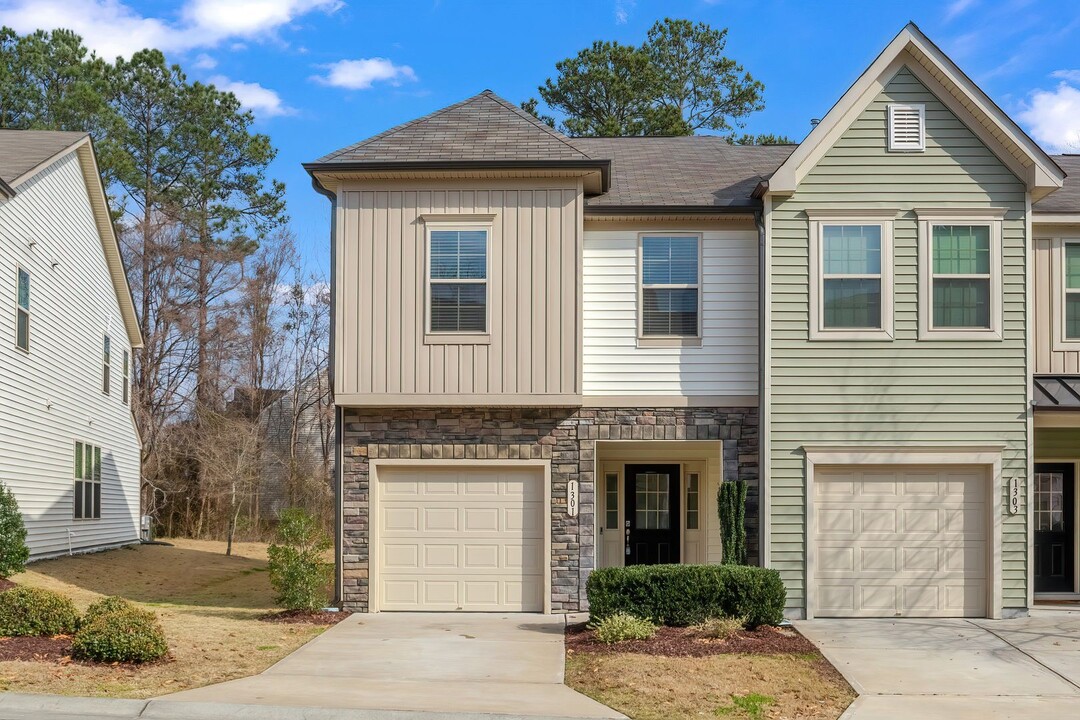 1301 Garden Stone Dr in Raleigh, NC - Building Photo