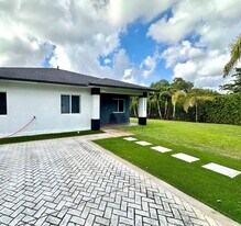 14890 NE 10th Ave in Miami, FL - Building Photo