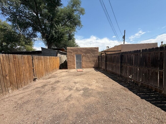416 Cromwell Ave SW in Albuquerque, NM - Building Photo - Building Photo