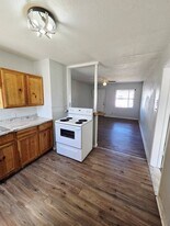 1510 Sycamore St, Unit B in Big Spring, TX - Building Photo
