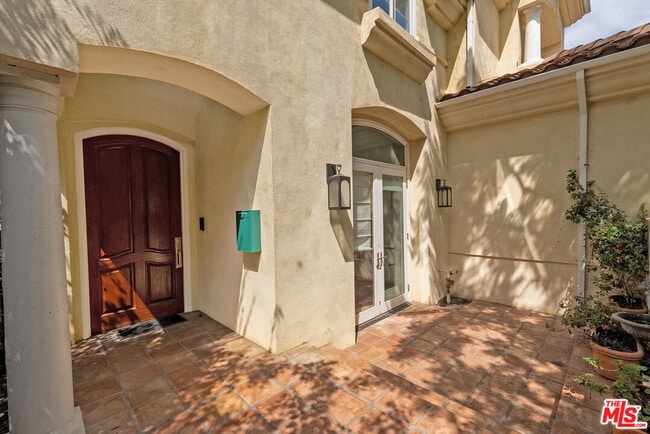 10515 Oaklawn Rd in Los Angeles, CA - Building Photo - Building Photo