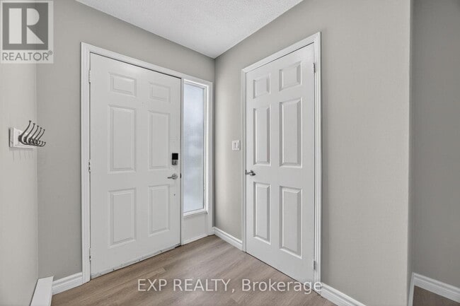 15 Watts Crescent in Collingwood, ON - Building Photo - Building Photo