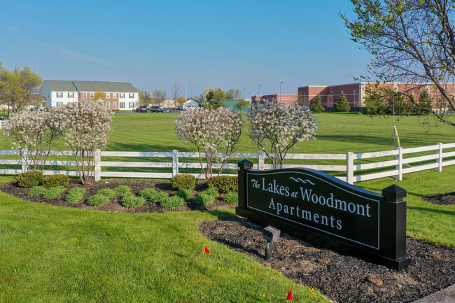 Lakes at Woodmont in Perrysburg, OH - Foto de edificio - Building Photo