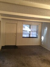7034 Woodson Rd in Raytown, MO - Building Photo - Building Photo