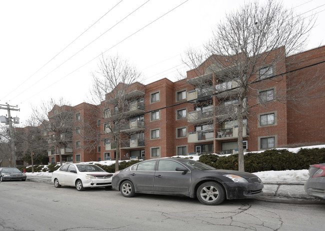 Habitations Goyer in Montréal, QC - Building Photo - Building Photo