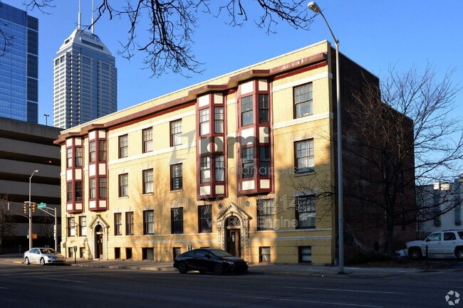 property at 406 N Delaware St