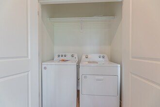 1700 SW Casuarina Dr in Bentonville, AR - Building Photo - Building Photo