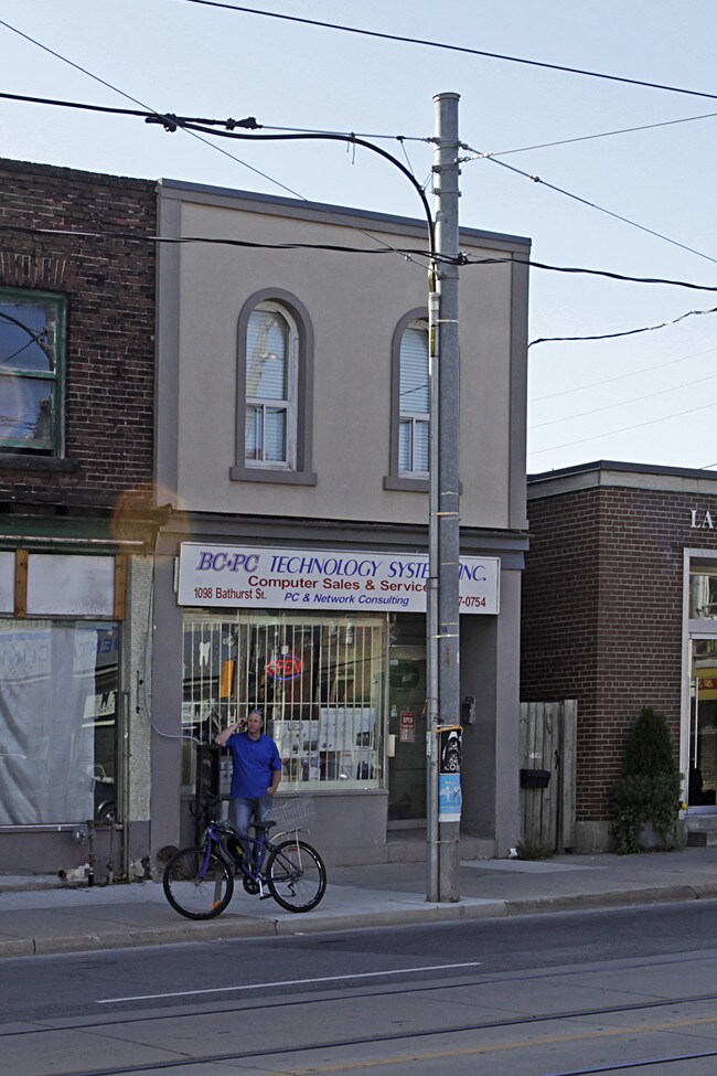 1098 Bathurst Street in Toronto, ON - Building Photo - Building Photo