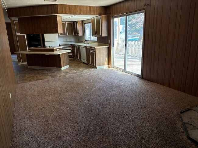 6218 Leicester Dr in Magalia, CA - Building Photo - Building Photo