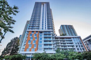 455 Marine Dr SW in Vancouver, BC - Building Photo