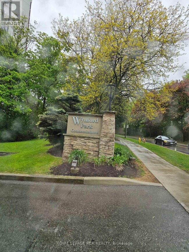 property at 10-1710 Edgecliff Golfway