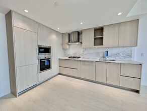 8611-8611 Hazelbridge Wy in Richmond, BC - Building Photo - Building Photo