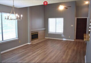 541 Ranch Trail in Irving, TX - Building Photo - Building Photo