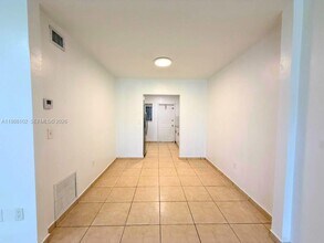 1176 Marseille Dr in Miami Beach, FL - Building Photo - Building Photo