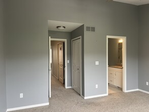 273 E Palmer St, Unit #3 in Detroit, MI - Foto de edificio - Building Photo