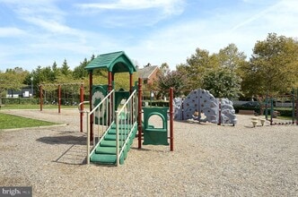 316 Cross Green St, Unit 316A in Gaithersburg, MD - Building Photo - Building Photo