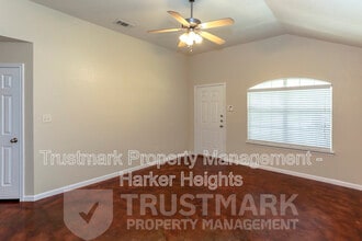 5022-502205 205 Loop in Temple, TX - Building Photo - Building Photo