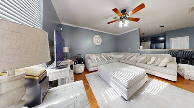 8030 Singing Sonnet Ln in Houston, TX - Building Photo - Building Photo