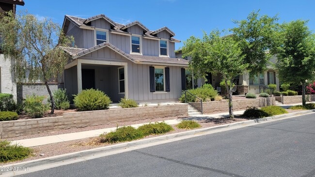 property at 20698 W Legend Trail