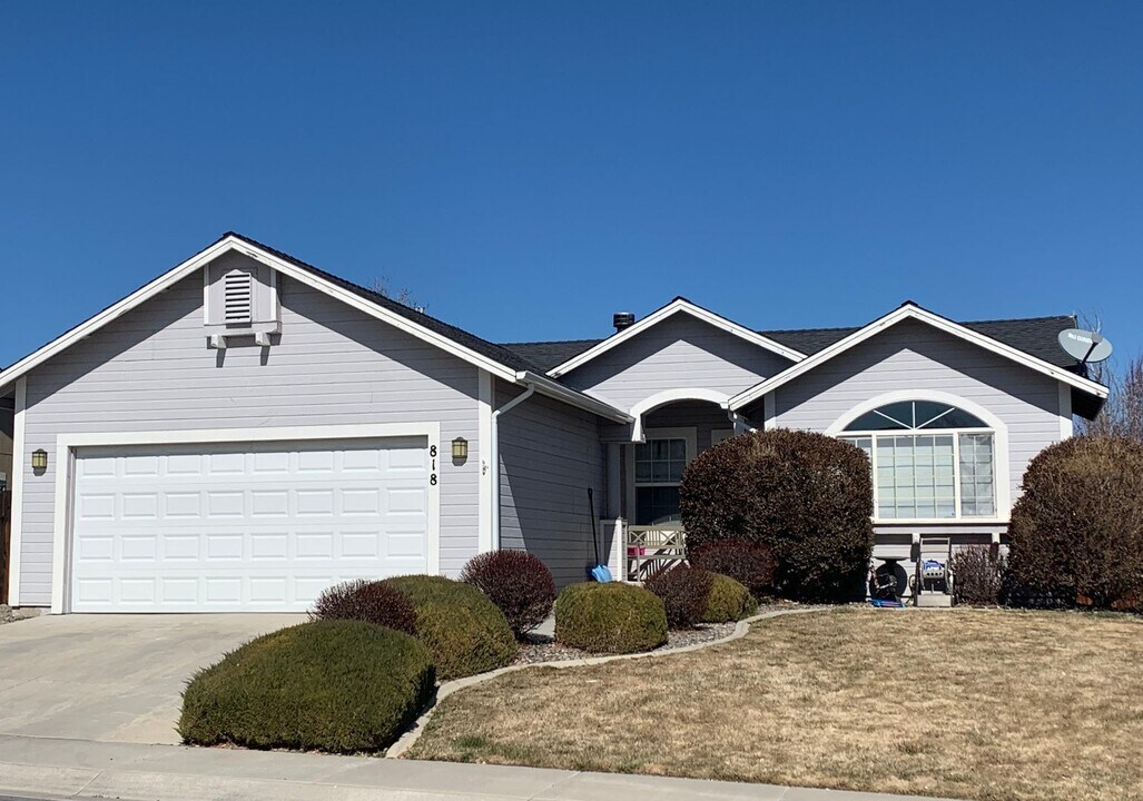 818 Amador Ct in Carson City, NV - Building Photo