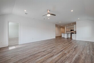 532 Comal Trl in Dayton, TX - Building Photo - Building Photo