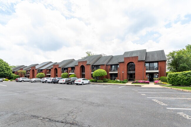 Welsh Walk Condominiums in Philadelphia, PA - Foto de edificio - Building Photo