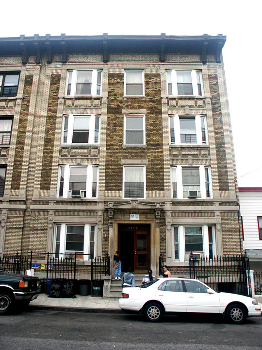 2303 Belmont Ave in Bronx, NY - Building Photo