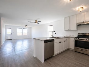 9051 Navarro Vis in Seguin, TX - Building Photo - Building Photo