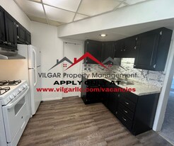 111 Grove St in La Porte, IN - Building Photo