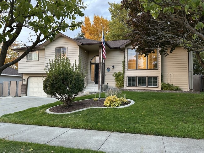 property at 9206 N Londale Dr