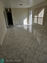 670 SW 28th Terrace in Fort Lauderdale, FL - Building Photo - Building Photo