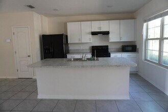 1882 Red Canyon Dr in Kissimmee, FL - Building Photo - Building Photo