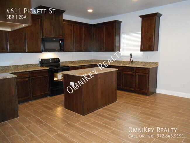 4611 Pickett St photo'