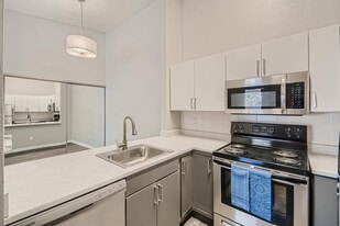 Preserve at City Center in Aurora, CO - Building Photo