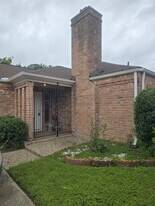 7622 Teal Run Dr in Houston, TX - Building Photo