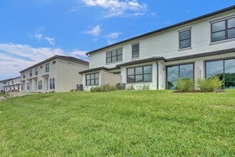 2202 Appleton Cir S in Oakland Park, FL - Foto de edificio - Building Photo